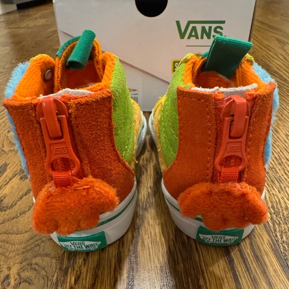 New Size 5 in Original Box Sesame Street Sk-8 High Sneakers - Picture 3 of 4